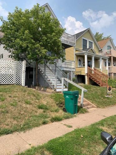 9 9th St, Duluth, MN 55806-2518