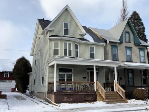 2912 Broad Ave, Altoona, PA 16601-1716