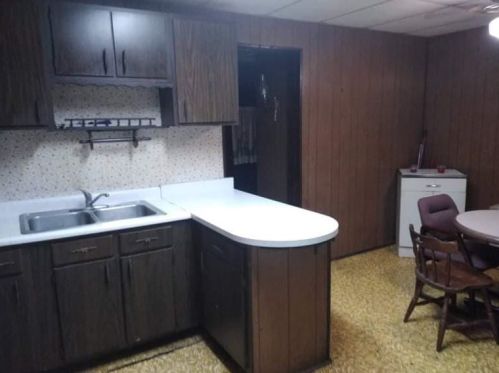 2451 Beekman St, Cincinnati, OH 45214-1271