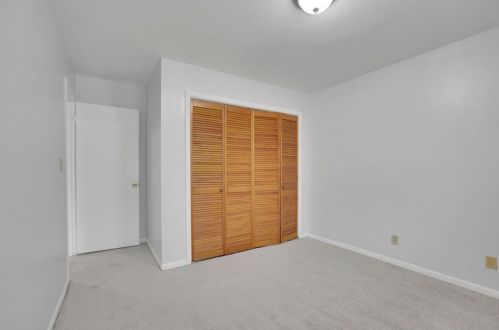 2560 Bradford Sq, Atlanta GA  30345-1339 exterior