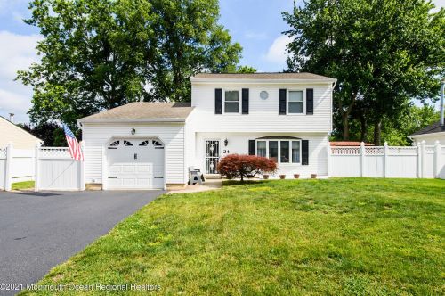 24 Angela Cir, Hazlet, NJ 07730-2450