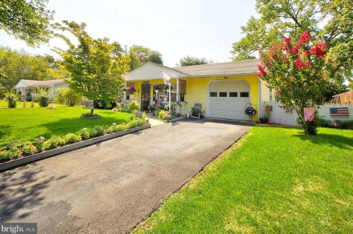 413 Lawrence Dr, Lacey Township, NJ 08734-2515