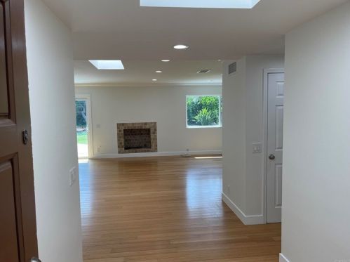 181 Kanan Rd, Calabasas, CA 91377-1106