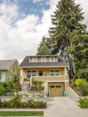 3401 Kelly St, Portland, OR 97202-1838