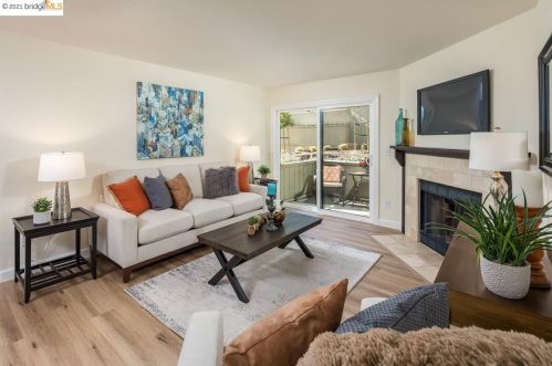 1737 Braddock Ct, San Jose, CA 95125-5945