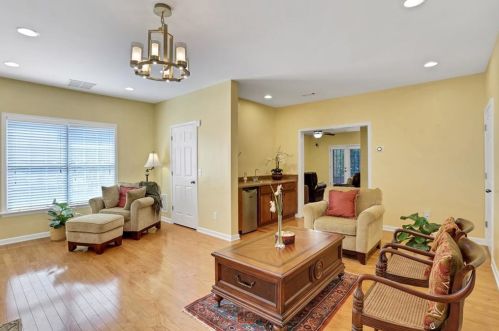 201 Bowen Cir, Atlanta GA  30315-2603 exterior