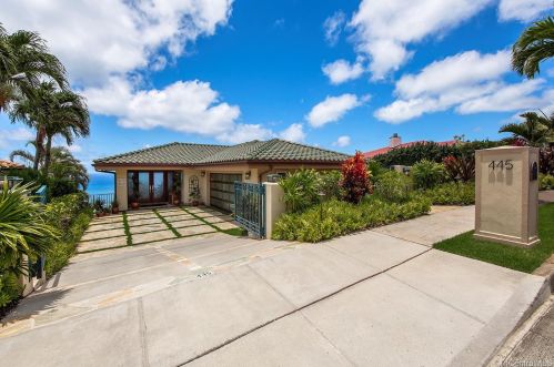 445 Maono Loop, Honolulu HI  96821-2526 exterior