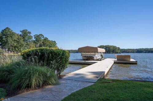 1211 Cory Cir, Reynolds Plantation GA  30642-4829 exterior