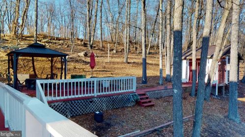 400 Cardinal Dr, Rio WV  26755-6048 exterior