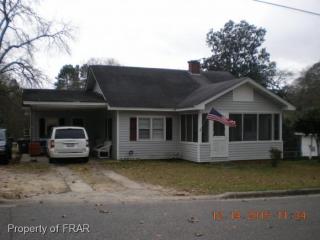 420 Donaldson Ave, Raeford, NC 28376-2712