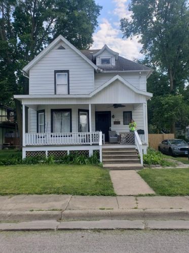 220 Polk St, Swygert IL  61764-1351 exterior