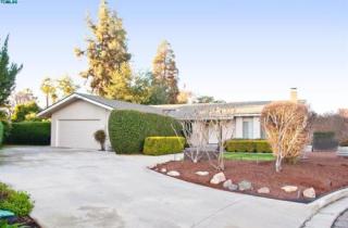 445 Ofarrell Ct, Visalia, CA 93291-4220