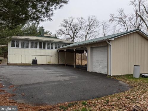 2812 Belcamp Rd, Aberdeen, MD 21001-1502