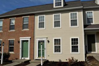 2721 Woodmont Dr, York, PA 17404-7826