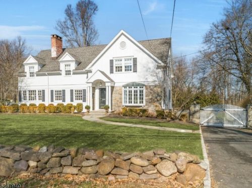 33 Woodland Rd, Madison, NJ 07940-2813