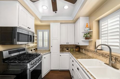 531 Dickel St, Anaheim CA  92805-1808 exterior