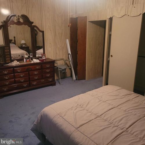 2329 11 St, Philadelphia PA 19133-1005 exterior