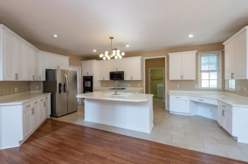 275 Lawrence Pl, Atlanta GA  30349-1068 exterior