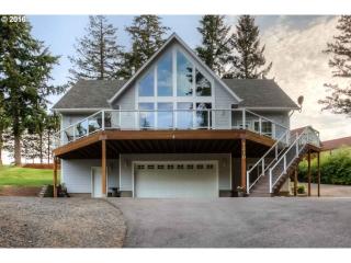 1230 Dawn Dr, Stayton, OR 97383-1319