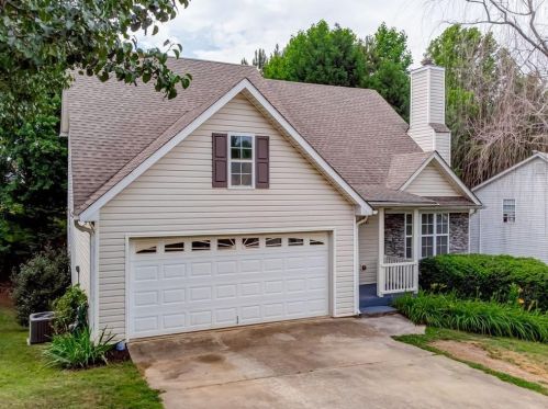 252 Hillcrest Rdg, Holly Springs, GA 30115-4216