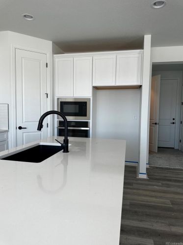 20984 Radcliff Pl, Denver, CO 80015-5477