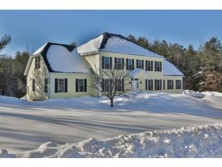 10 Louis Dr, Brookline, NH 03033-2532