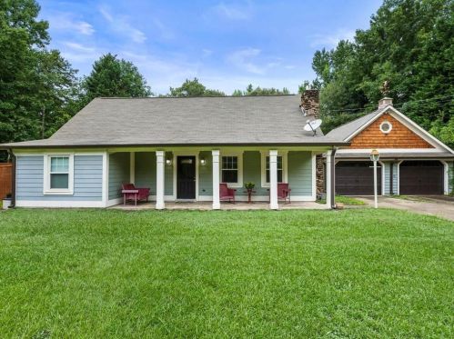 2853 Davis Rd, Marietta, GA 30062-6669