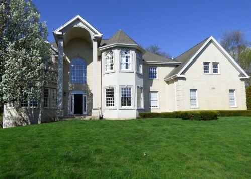 4204 Jacqueline Ln, Bull Valley, IL 60014-3805