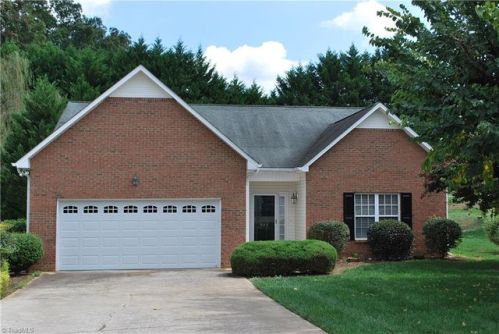 905 Wellesley Place Dr, Lewisville, NC 27023-8321