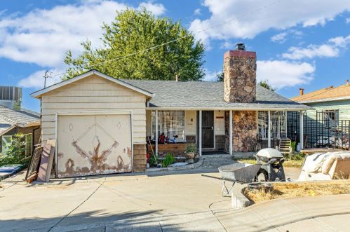24475 Marie Dr, Hayward, CA 94542-1019