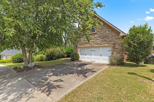 9115 Golfview Cir, Porterdale, GA 30014-2770