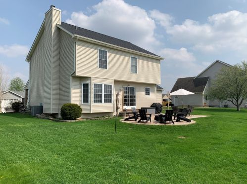 1329 Arneita St, Sycamore IL  60178-1155 exterior
