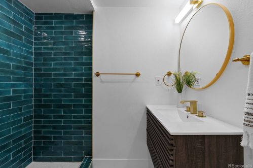 6703 Locust Ct, Englewood CO  80112-1007 exterior