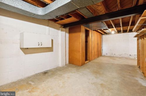 1208 Ruatan St, Silver Spring MD 20903-3321 exterior