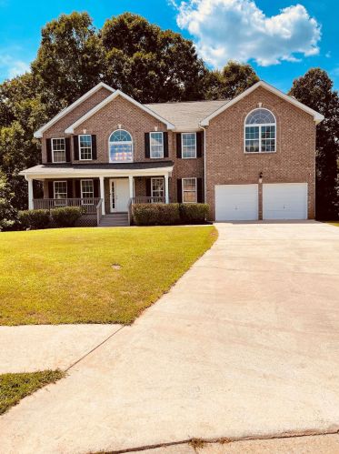 7194 Glaspie Way, Atlanta, GA 30349-8022