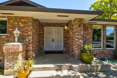 3300 Keswick Ln, Modesto, CA 95350-1632