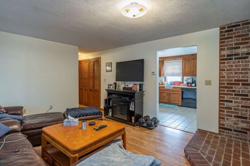 81 Lane Rd, Derry, NH 03038-4193