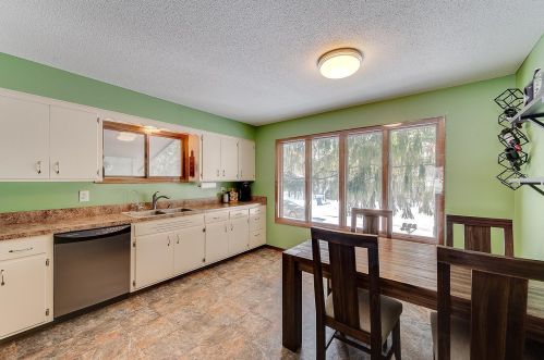 4012 Cinnabar Dr, Saint Paul MN  55122-2943 exterior