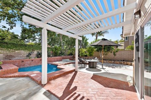 36 Sunlight, Irvine CA  92603-3724 exterior