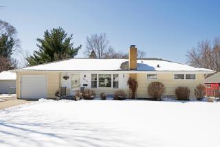 9236 Riverview Ave, Minneapolis, MN 55425-2241