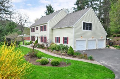 16 Hillyer Way, Granby, CT 06035-2930