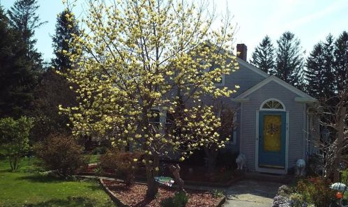 73 Stafford Rd, Tiverton, RI 02878-2427