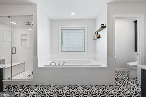 80 Robert Rd, Princeton NJ  08540-5333 exterior