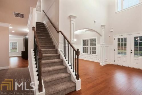323 Cambrian Dr, Kathleen, GA 31047-4515
