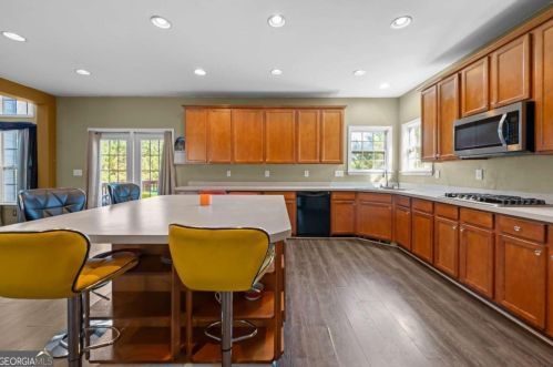 5625 Baffin Rd, Atlanta GA  30349-7050 exterior