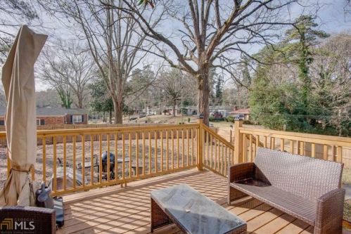 1700 Avon Ave, Atlanta GA  30311-2736 exterior