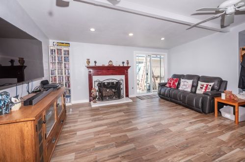 1039 Grammont Ave, Covina, CA 91724-2249