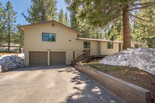 10425 Martis Valley Rd, Truckee CA  96161-2015 exterior