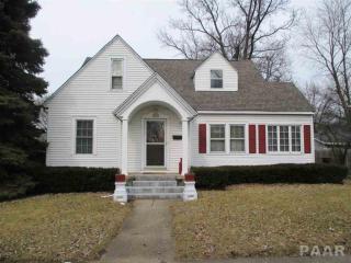 923 State St, Pekin IL  61554-3450 exterior