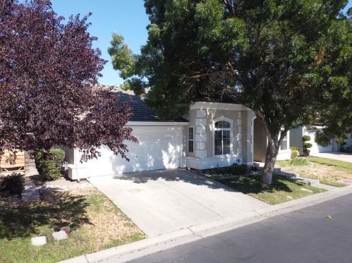 1800 Newhampton Ct, Modesto, CA 95355-8206
